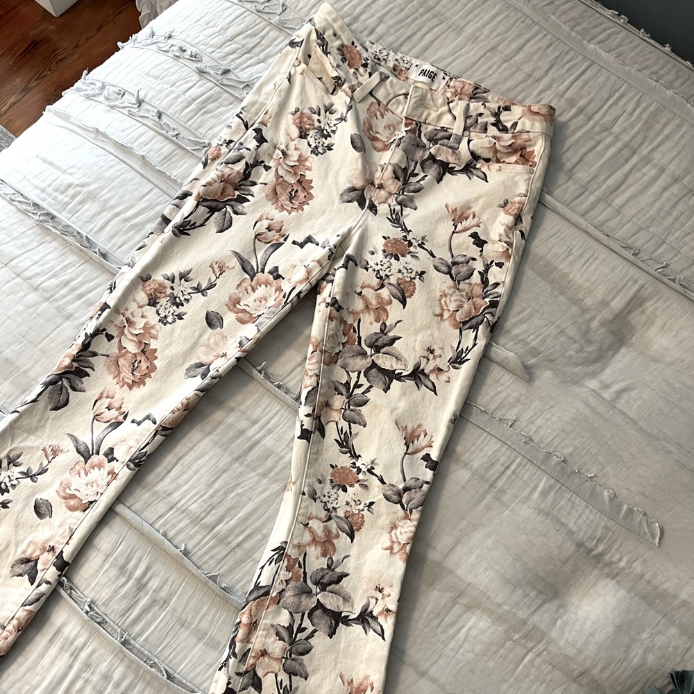 PAIGE Colette Crop Flare Jeans. Botanical / Rose Size 27